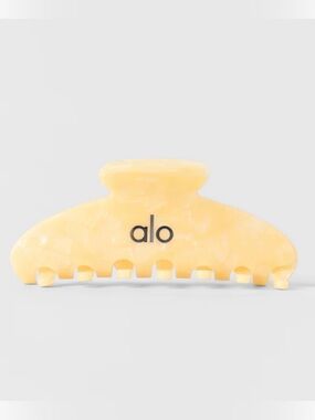 🩶ALO Yoga Candlelight Yellow Shell 90’s Claw Clip - NWT🩶